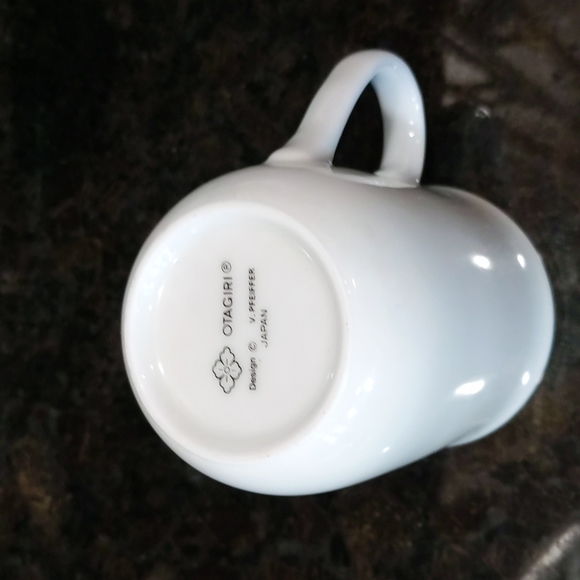 Otagiri Bird on a Raspberry Branch V. Pfeiffer Design Japan Tea Coffee Mug - Picture 6 of 7